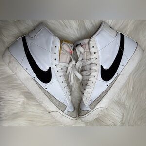 🎶😎Nike Blazer Mid 77 Women's Size 6.5 White Casual Sneakers Shoes CZ1055-100